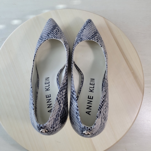 Anne Klein Akdalan Snakeskin High Heel Shoes Womens Size 10 - Picture 5 of 11